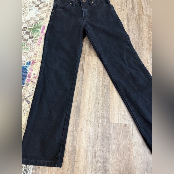 Wrangler • MEN'S SLIM FIT 936 COWBOY CUT JEANS - Picture 5 of 9